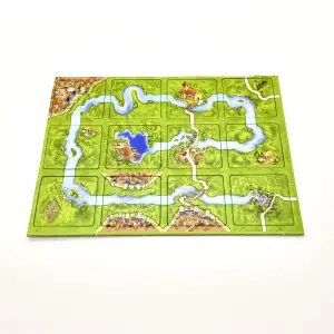 Mini-expansion till spelet Carcassonne bestående av 12 brickor.  Spelet kommer som det ser ut på bilden utan något regelblad.   (Möjlighet till samfrakt med andra artiklar finns)