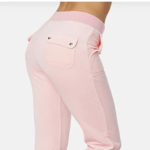 Ljusrosa juicy  - Säljer ljusrosa juicy eftersom att de inte kommer till användning