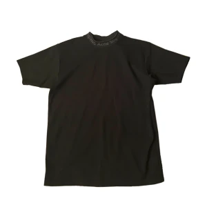 ACNE STUDIOS T-SHIRT - Acne Studios T-Shirt. Bra skick och skulle säga att den är flitigt använd med tanke på att den varit i garderoben alltför länge!