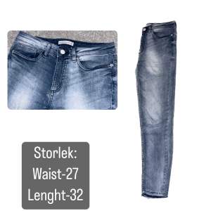 🦋Pris 100kr 🦋Bra skick 🦋Low Waist 🦋 skinny jeans  