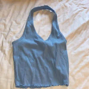 Topp  - Jätte fin topp som aldrig är använd, säljer då de inte är min stil