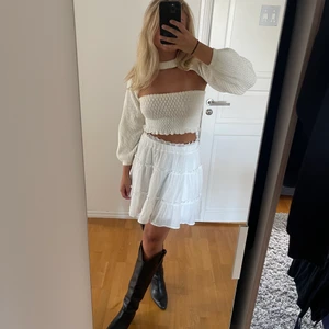 Stickad tröja  - Säljer denna stickad tröja pga att den ej kommer till användning!!! 