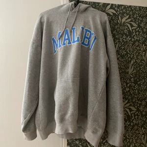 Hoodie  - Oversized hoodie från brandy Melville. 🤎🤎🤎