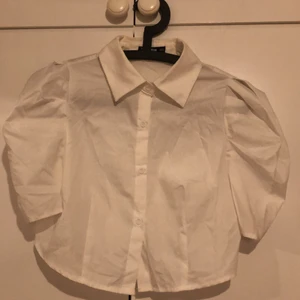 Billig Skjorta - Har använts en gång