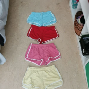 Cubus shorts - Änvända rosa, 3 gånger gul, 2 gånger blå, 1 gång röd, 2 gånger min mamma råka köpa fel och vi tappa bort kvittot. 