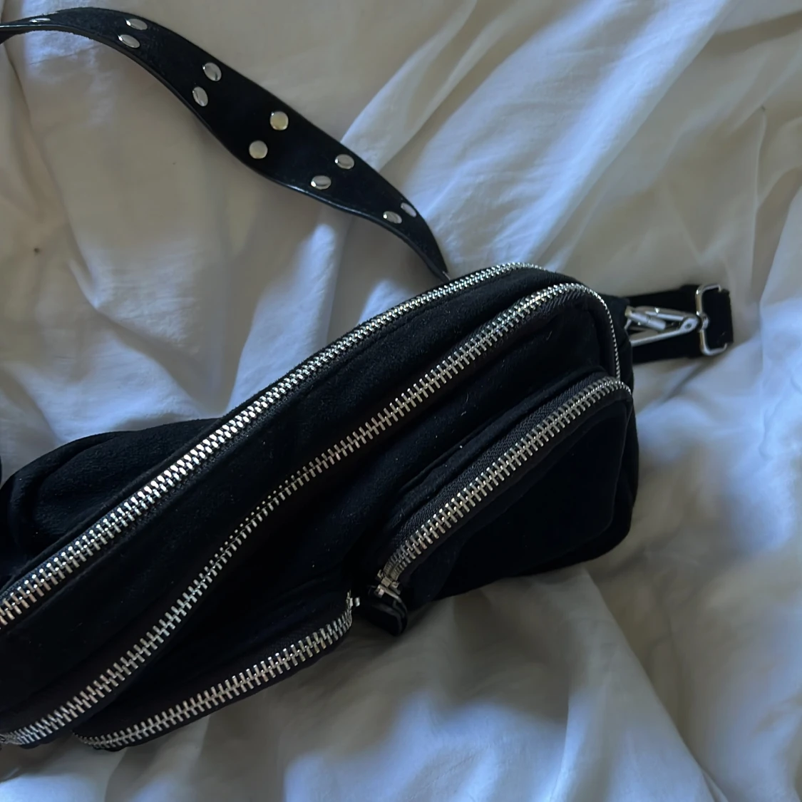 Svart liten väska  - 90