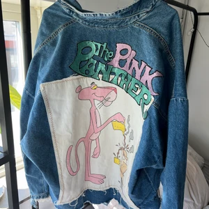 Oversize jacka i sliten stil - Väl använd men helt klar mycket kvar att ge! 