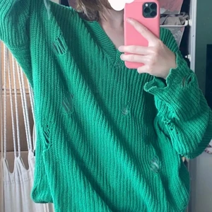 Green sweatshirt - En hyfsat ny ylletröja i mycket bra skick! Oversized Xs! 30+Frakt 💕 snap:antoniaahola_09 