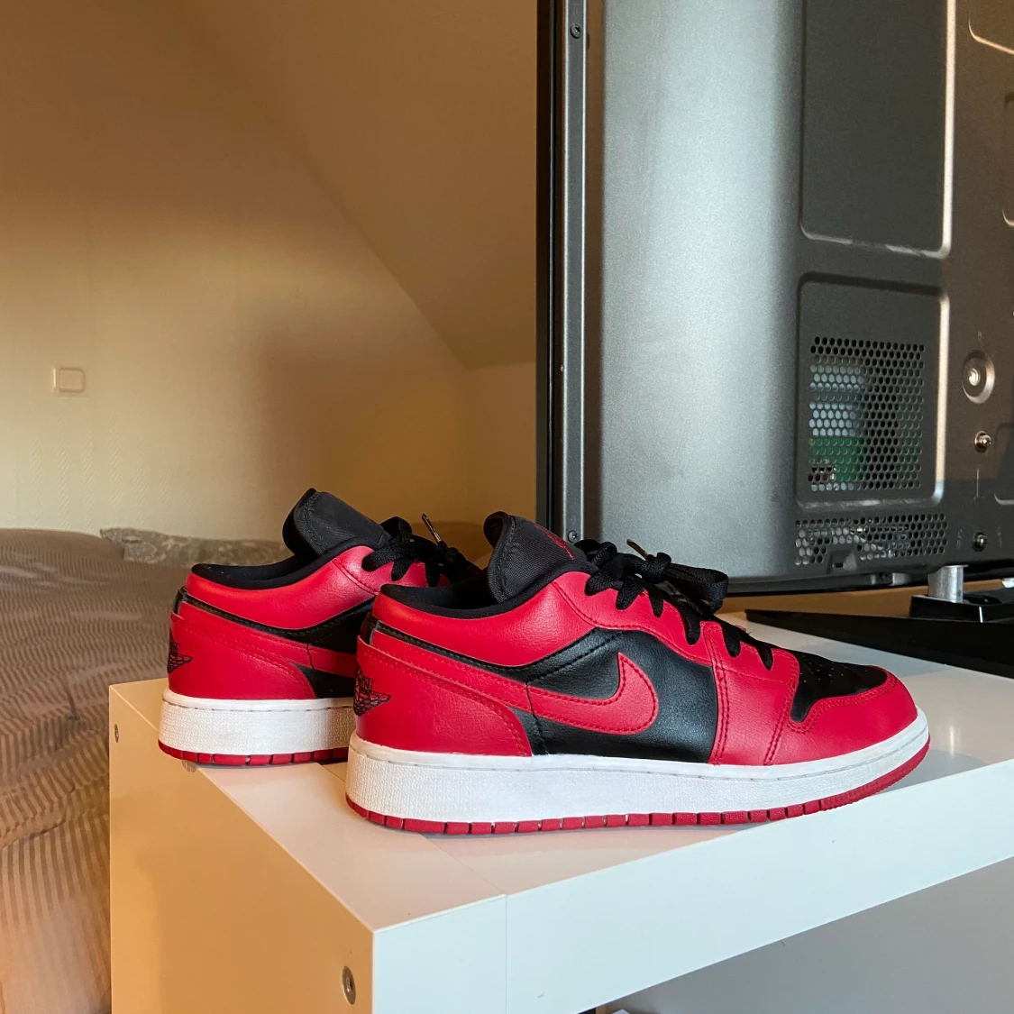 Air Jordan 1 low reverse bred