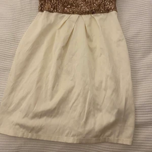 Klänning storlek s - Köpt i april 