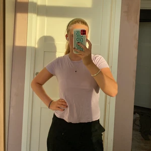 Tshirt  - Lila tshirt från and order stories 