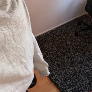 Grå tröja från c.w - Grå tröja från Carin wester köpt för ca 450kr säljer för 250 då den är lite nopprig 