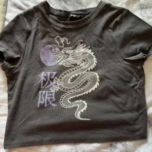 Tröjor s/xs - Dem är använda Max 2 gånger 