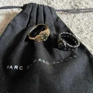 Två Marc Jacobs ringar - Mycket fint skick. 