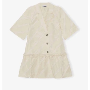 Klänning från Ganni - Klänning från Ganni. Inköpspris 2950kr. Använd c 3 gånger