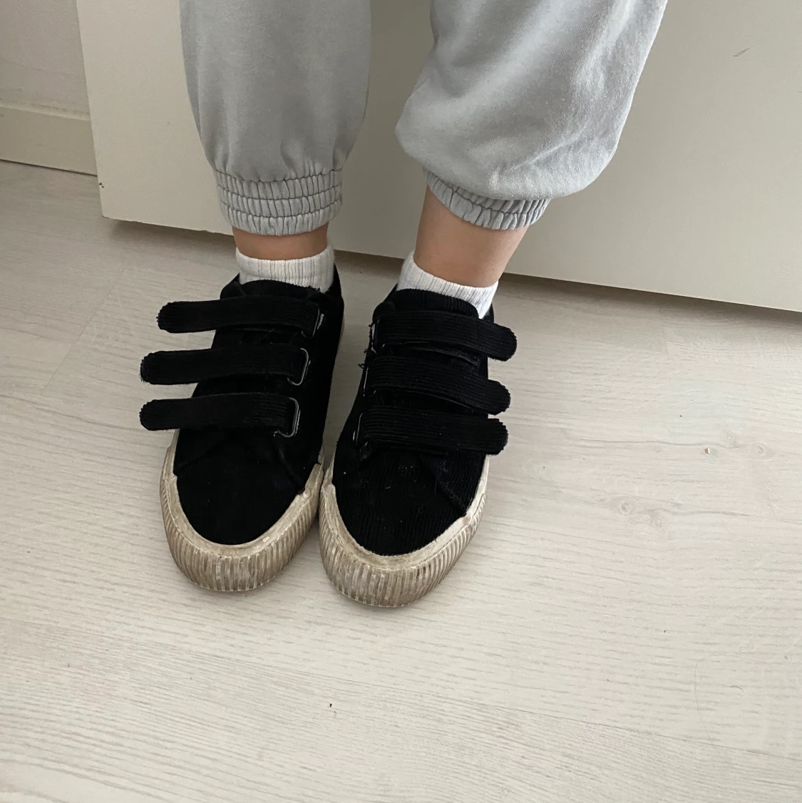 Black velvet sneakers  - 90