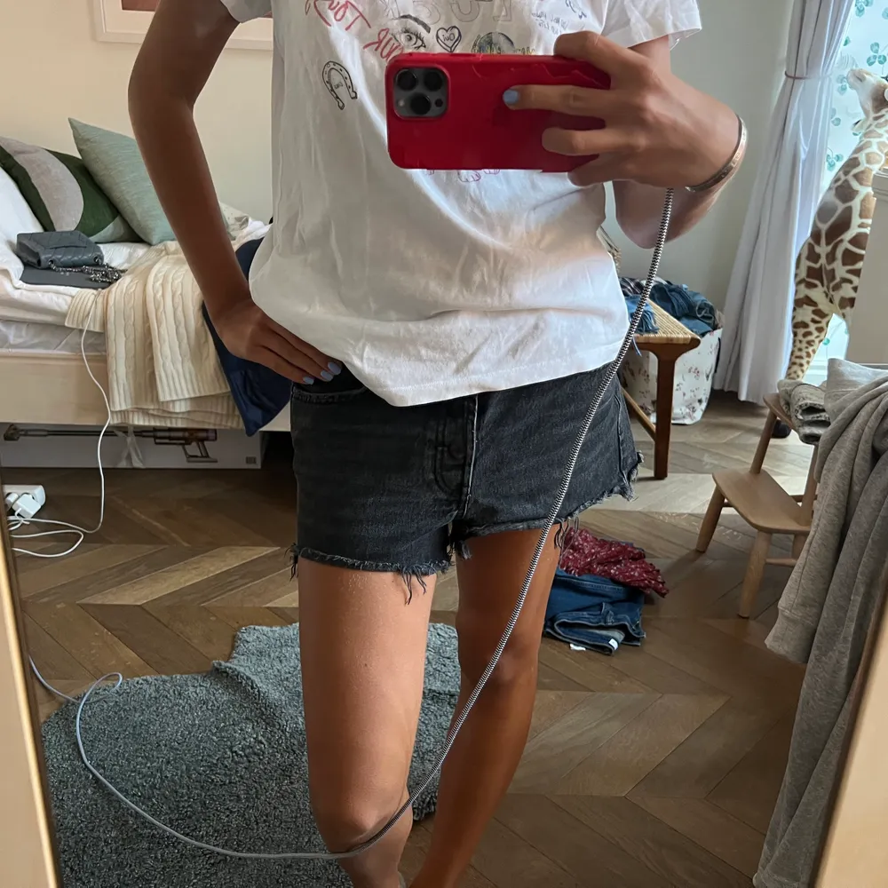 Zara jeansshorts . Shorts.