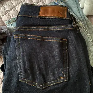 Bootcut jeans från bik bok, väldigt fin mörkblå färg