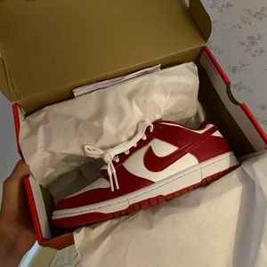 Dunk low USC - Dunk low ”usc”, storlek 42,5, helt nya i box, 1600 + 99