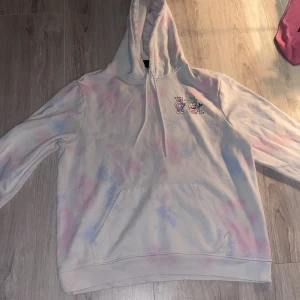 Rick and Morty hoodie - Använd men har inte använt på ett bra tag