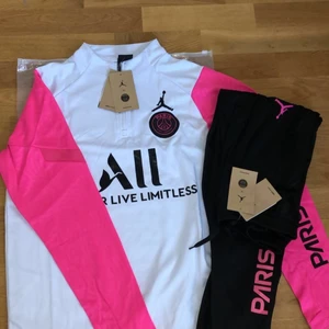 Psg tracksuit  - Helt ny psg tracksuit endast testad tags och dustbag ingår storlek s skriv för mer bilder! 