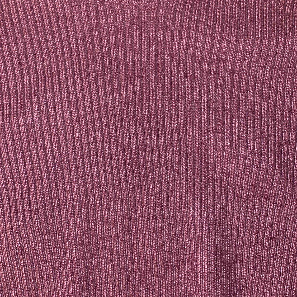 Lila ribbad topp - 90