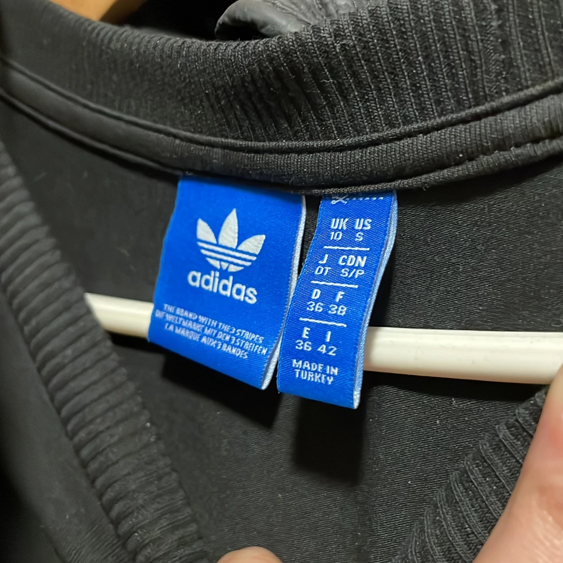 Svart Adidas klänning  - 90