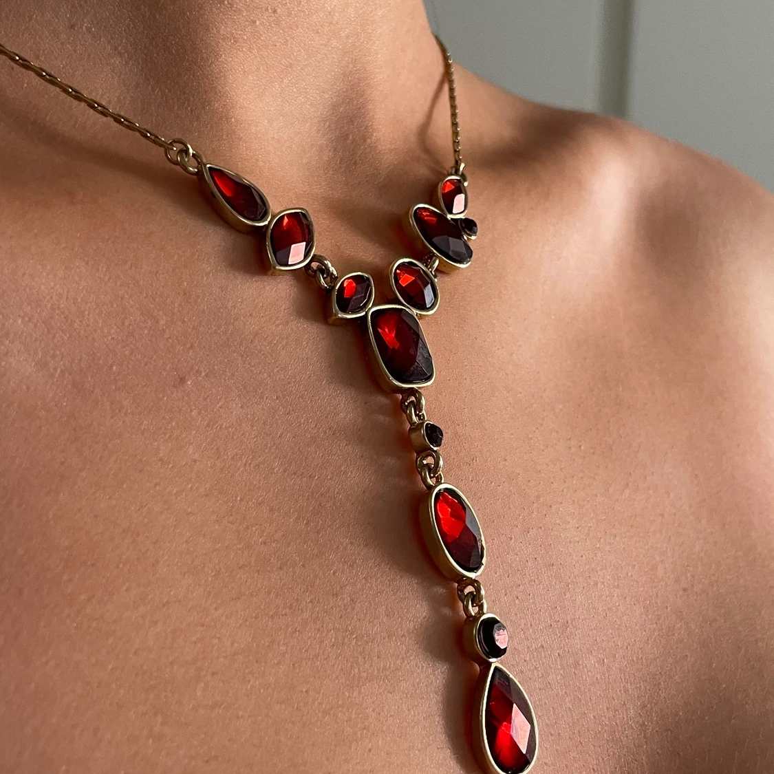 RUBY RED NECKLACE - 90
