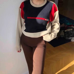 Diesel tröja  - Jätte skön oversized vintage diesel tröja som kommer tyvär inte till andvändning, skriv för mer bilder.Storlek XL men passar snyggt på mig som är s-m dam. 💞💞