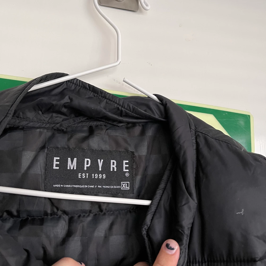 Svart tunn puffer-vest - 90