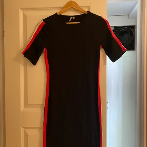 Klänning  - Klänning i storlek Xs