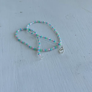 CANDY NECLACE  - Fint färgglatt halsband!🍭 kommer med förlängningskedja!