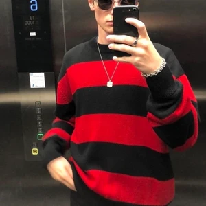 Stickad tröja tres bien - Trés Bien stickad randig tröja, nypris 1500kr, i storlek S men passar XS-S-M berorende på önskad passform. 