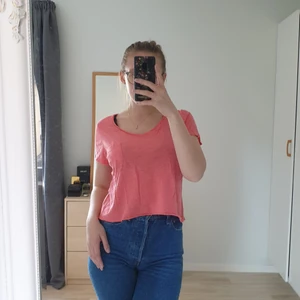 Rosa t-shirt  - Rosa t-shirt. Tunnt skönt tyg. M men passar S bra