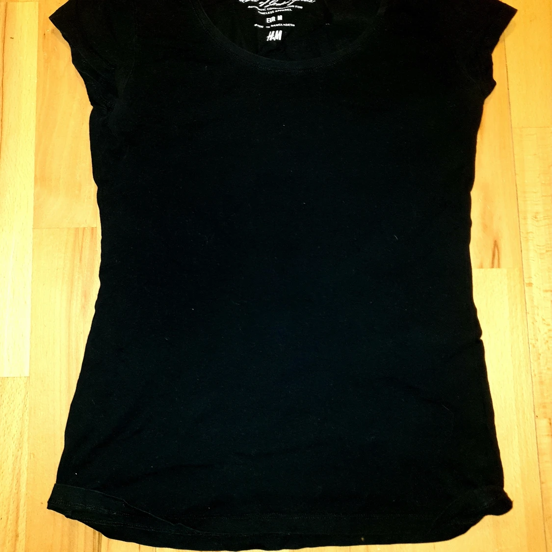 Svart topp tshirt tröja L.O.G.G HM