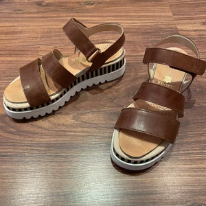 Gabor sandals - Size 39, wore exactly 2 times (not my style)