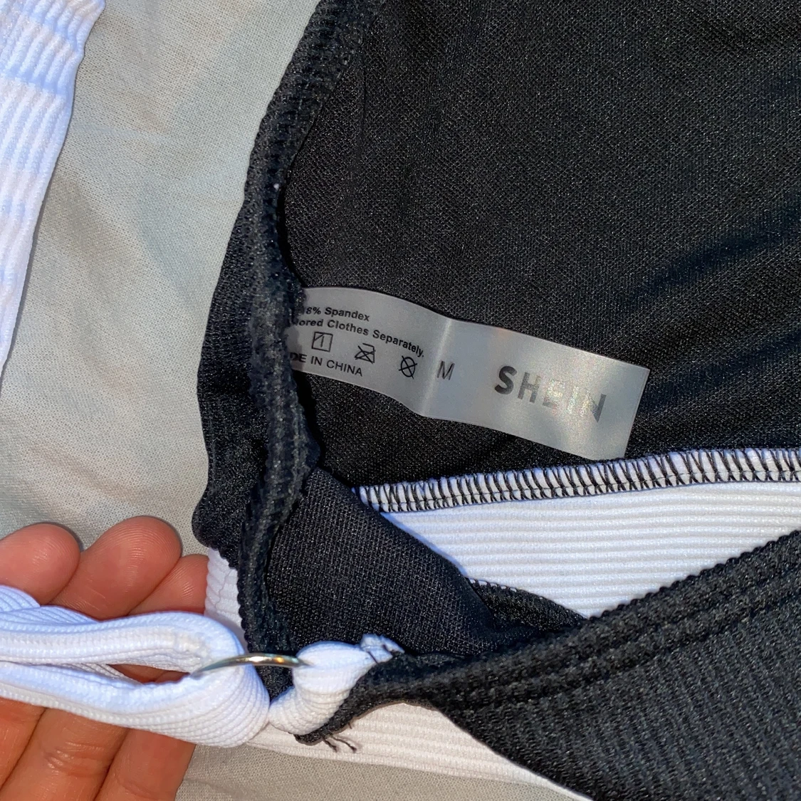 Bikiniöverdel från shein i storlek M - 91