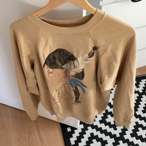 Vintagetröja  - Knappt använd aldrig tvättat 400 kr. frakt betalas av köpare om inte mötas upp, skulle säga storlek s