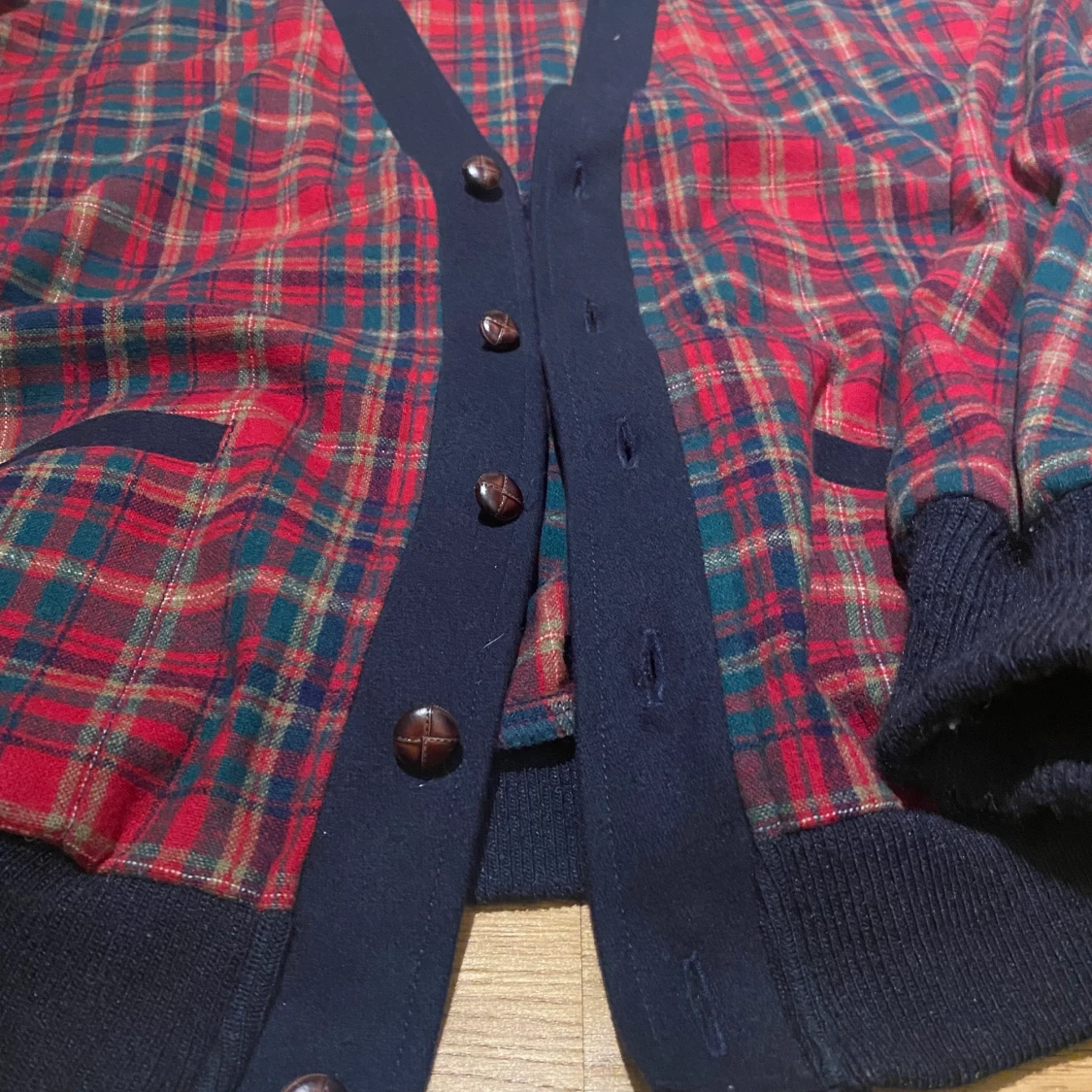 Vintage Wool Cardigan  - 90