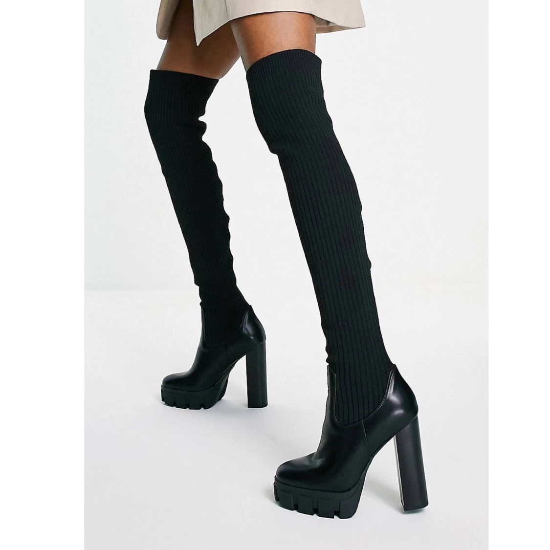 Knähöga boots storlek 40 - 90