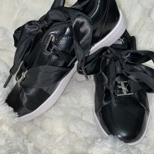 Puma skor - Aldrig använda puma skor, dom var tyvärr för stora för mig. Jag har vanligtvis 37, super fina o passar perfekt nu när det börjar bli varmare ute!☀️