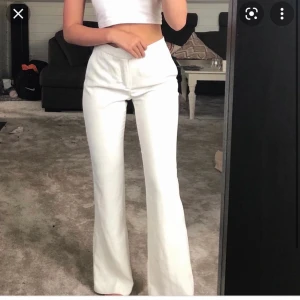 LÅNAD BILD! - Säljer mina fina kostym byxor ifrån zara i storlek S men passar även Xs💓 Skriv för egna bilder