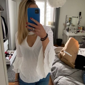 Zara blus - Säljer denna skit snygga blus då den inte kommer till användning 💗