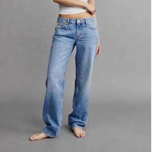 superfina jeans från gina i modellen low straight, endast använda ett fåtal gånger