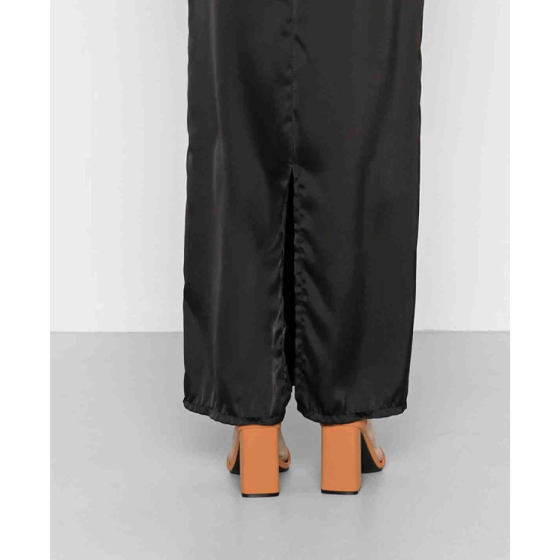 svart klänning(superfin) - 91