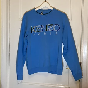 Kenzo tröja  - Säljer den Kenzo tröja då den inte längre kommer till användning. Använd ett fåtal gånger 