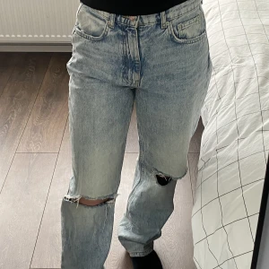 Blåa raka jeans  - Raka jeans från zara