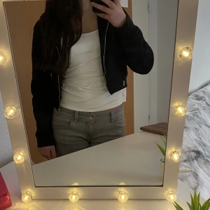 söt kofta - svart kofta