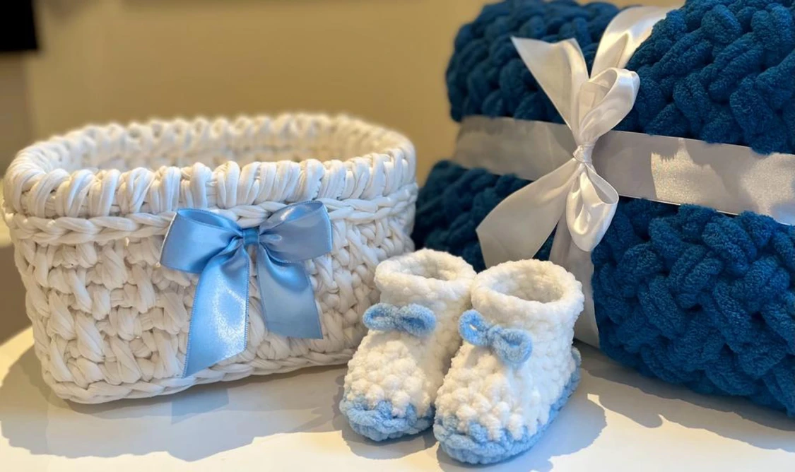 Babyset pläd sockor korg - 90