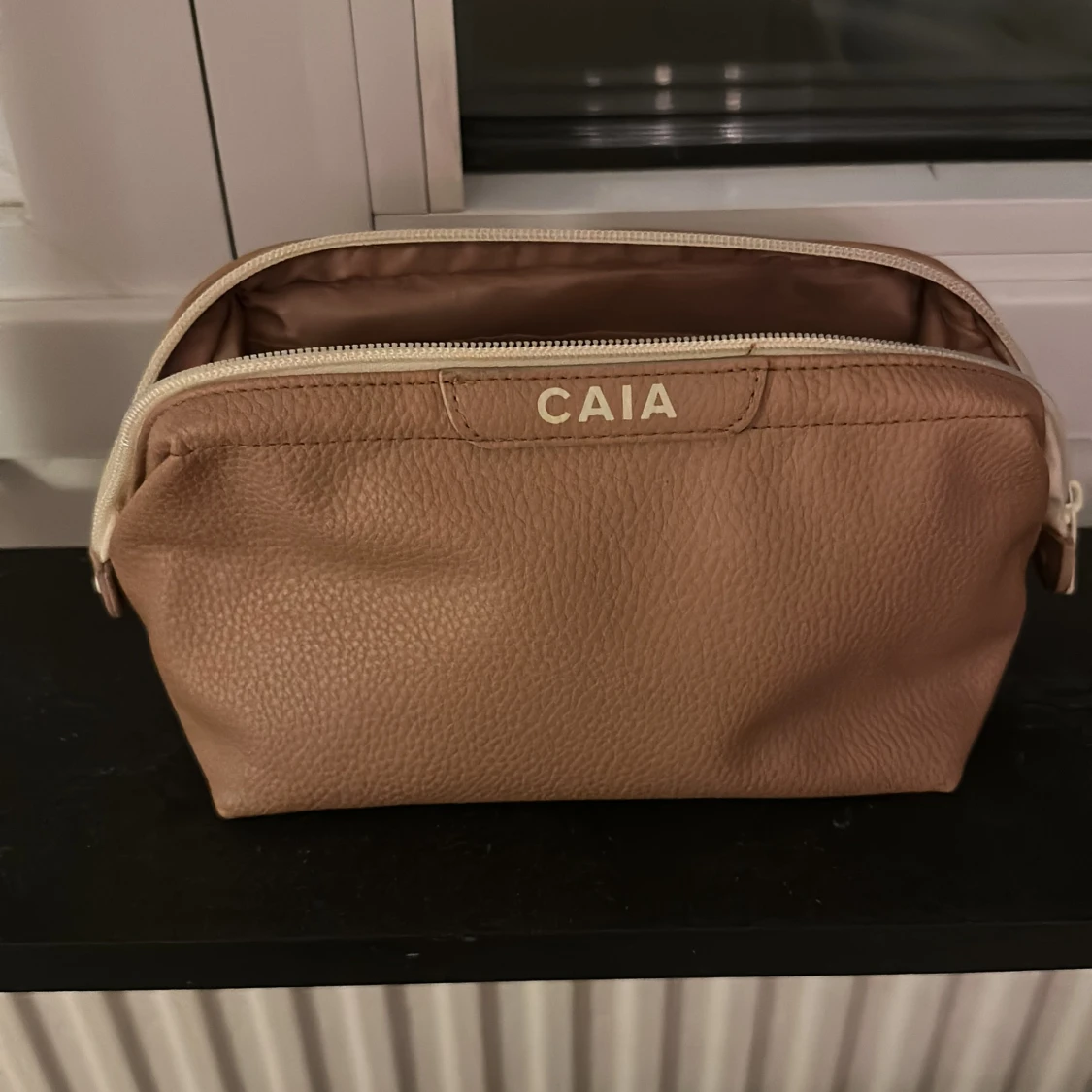 Caia necessär 